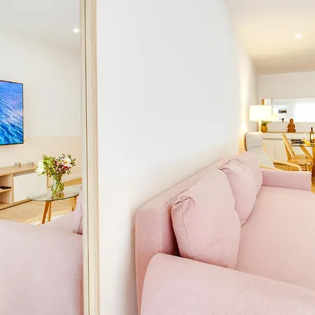 Old Town 1br - 350m From Pool Ac Wi-fi דירה אלבופיירה
