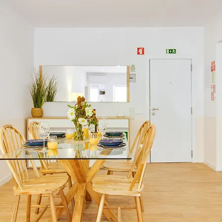 Old Town 1br - 350m From Pool Ac Wi-fi אלבופיירה